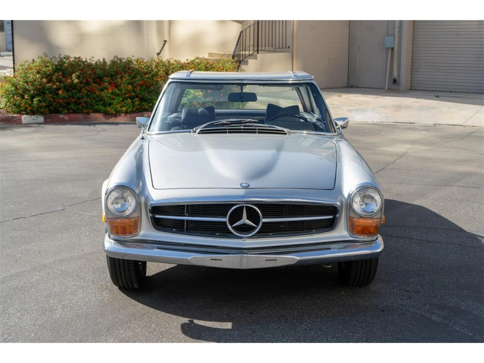 1968 Mercedes-Benz W108 & W109 - Image 2 of 31