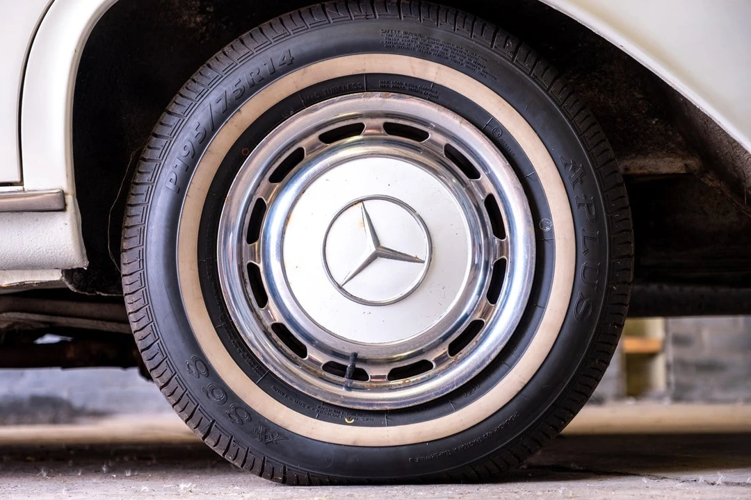 1968 Mercedes-Benz W108 & W109 - Image 16 of 30