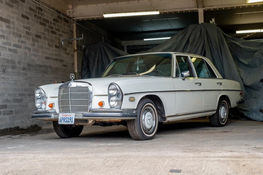 1968 Mercedes-Benz W108 & W109 - Image 2 of 30