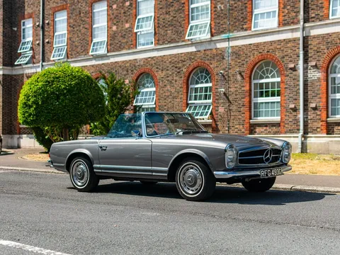 1968 Mercedes-Benz 280SL W113 Pagoda