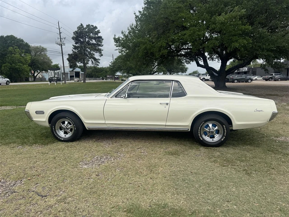 1968 Mercury Cougar 1st Gen - Image 16 of 31