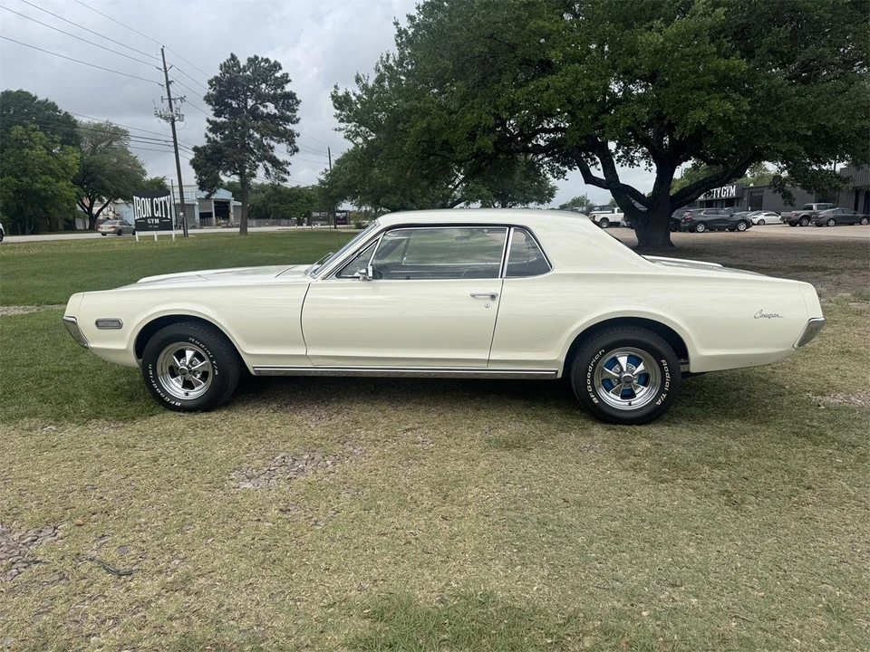 1968 Mercury Cougar 1st Gen - Image 15 of 31