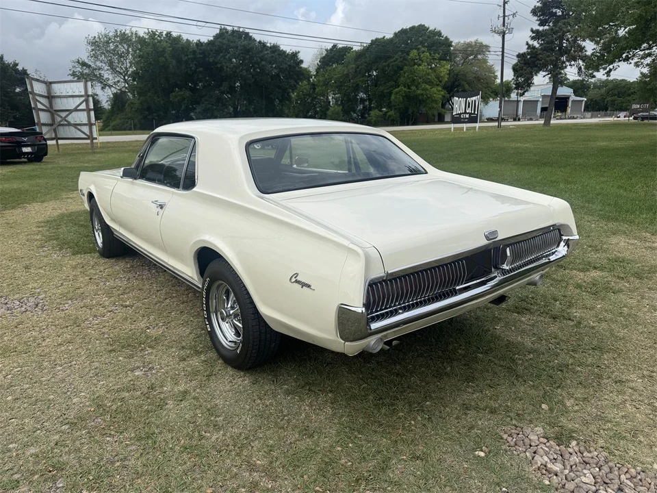 1968 Mercury Cougar 1st Gen - Image 13 of 31