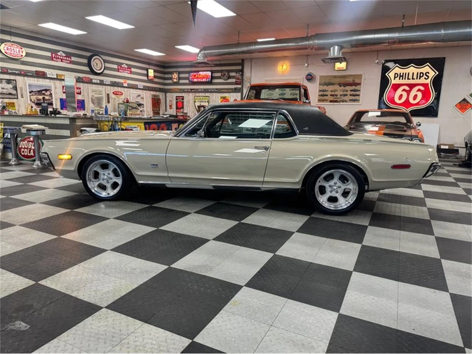 1968 Mercury Cougar 1st Gen - Image 4 of 31