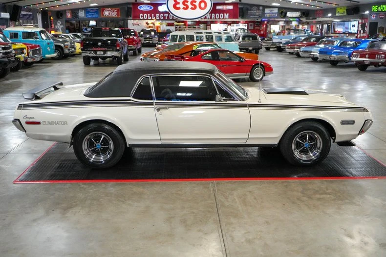 1968 Mercury Cougar 1st Gen - Image 16 of 31