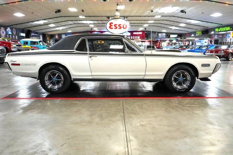 1968 Mercury Cougar 1st Gen - Image 24 of 31
