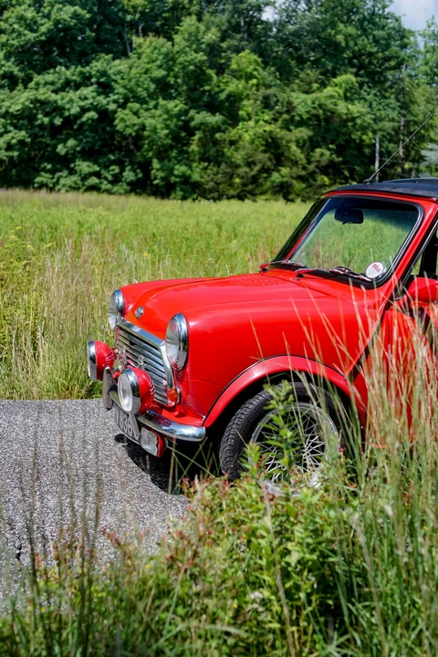 1968 Morris - Image 2 of 31
