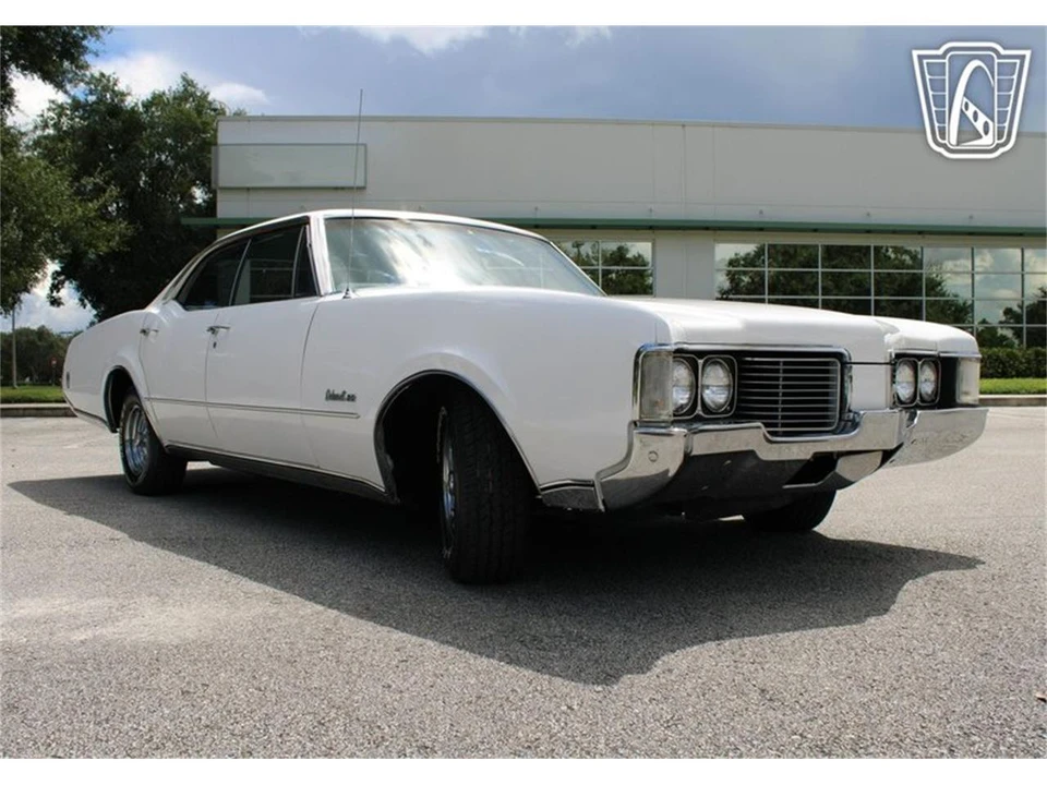 1968 Oldsmobile 88 - Image 6 of 31