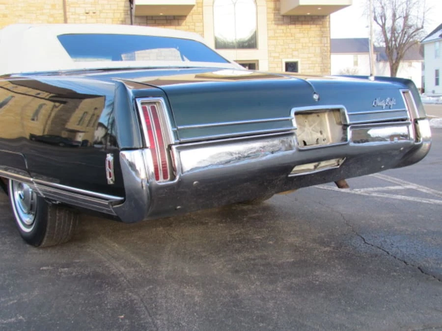 1968 Oldsmobile 98 - Image 9 of 12
