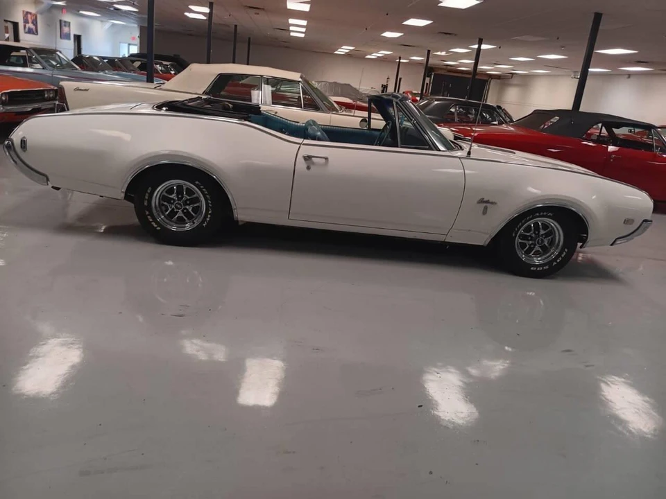 1968 Oldsmobile Cutlass 3rd Gen - Image 10 of 31