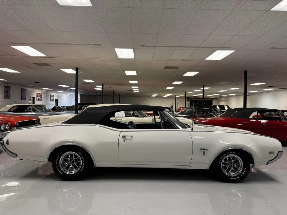 1968 Oldsmobile Cutlass 3rd Gen - Image 24 of 31