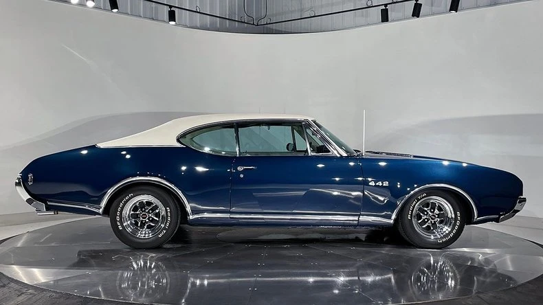 1968 Oldsmobile Cutlass 3rd Gen - Image 11 of 31
