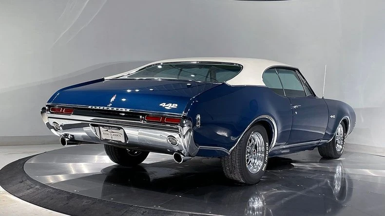 1968 Oldsmobile Cutlass 3rd Gen - Image 13 of 31