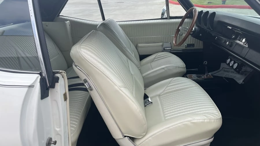 1968 Oldsmobile Cutlass 3rd Gen - Image 4 of 9