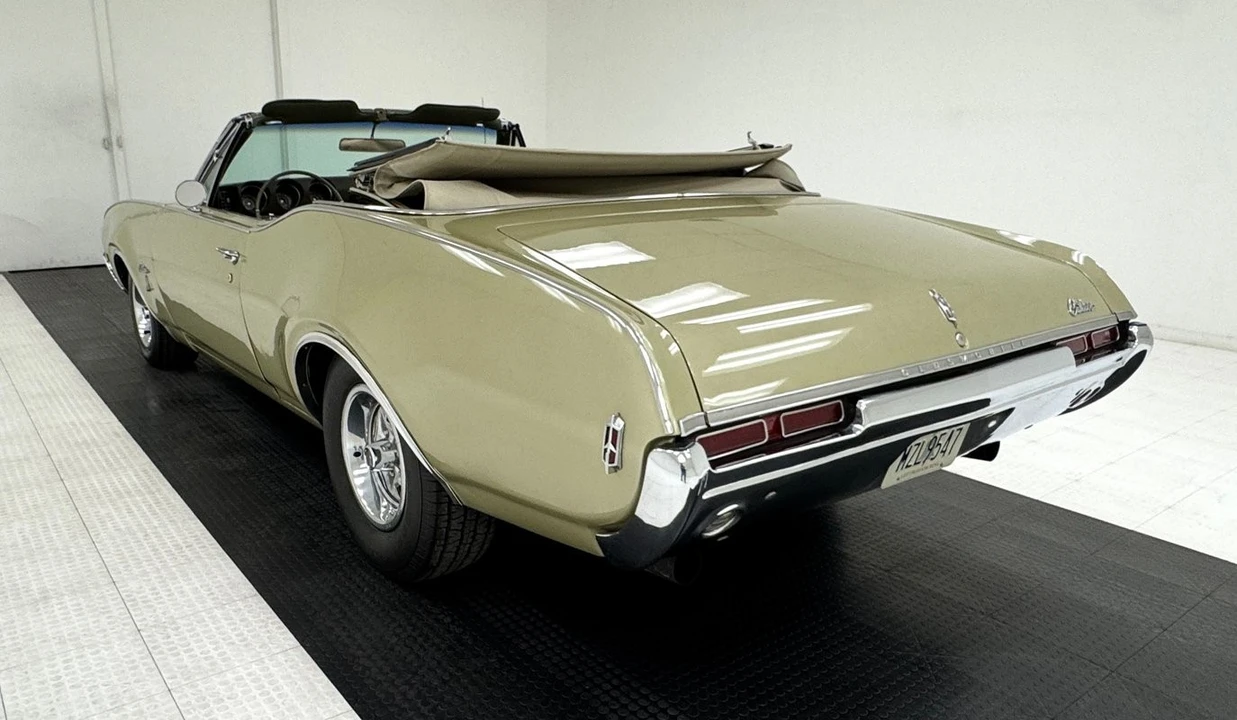 1968 Oldsmobile Cutlass 3rd Gen - Image 6 of 31
