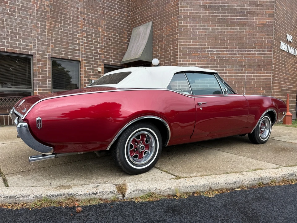 1968 Oldsmobile Cutlass 3rd Gen - Image 13 of 31
