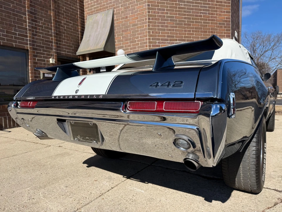 1968 Oldsmobile Cutlass 3rd Gen - Image 12 of 21