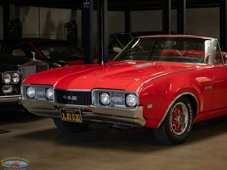 1968 Oldsmobile Cutlass Supreme - Image 9 of 21