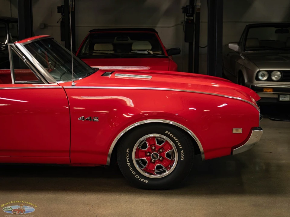 1968 Oldsmobile Cutlass Supreme - Image 4 of 21