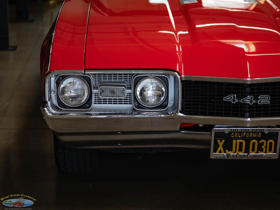 1968 Oldsmobile Cutlass Supreme - Image 15 of 21