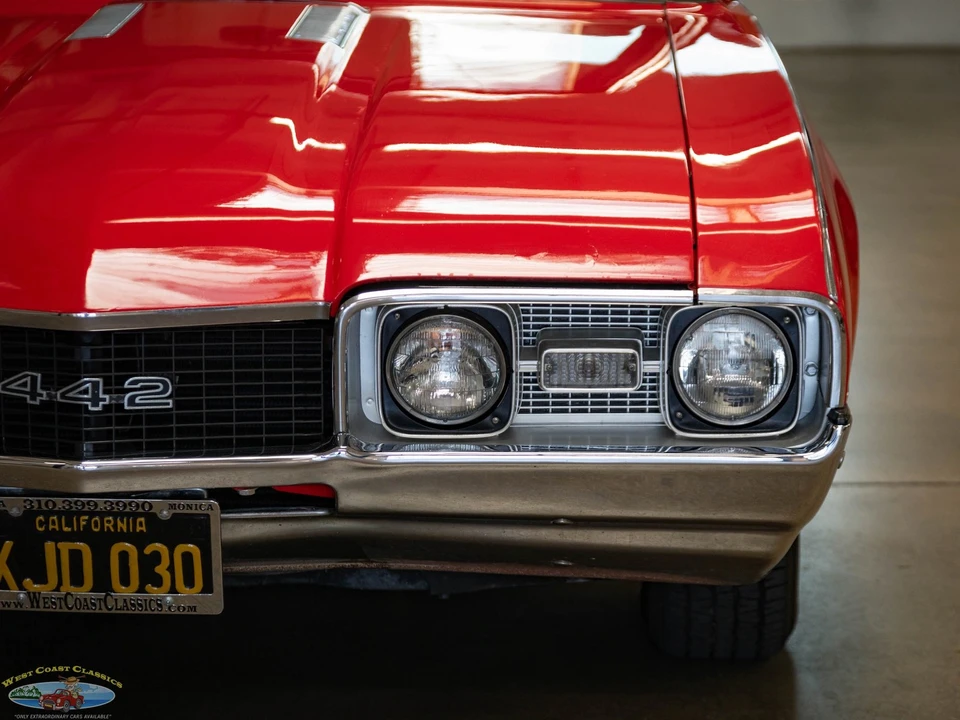 1968 Oldsmobile Cutlass Supreme - Image 17 of 21