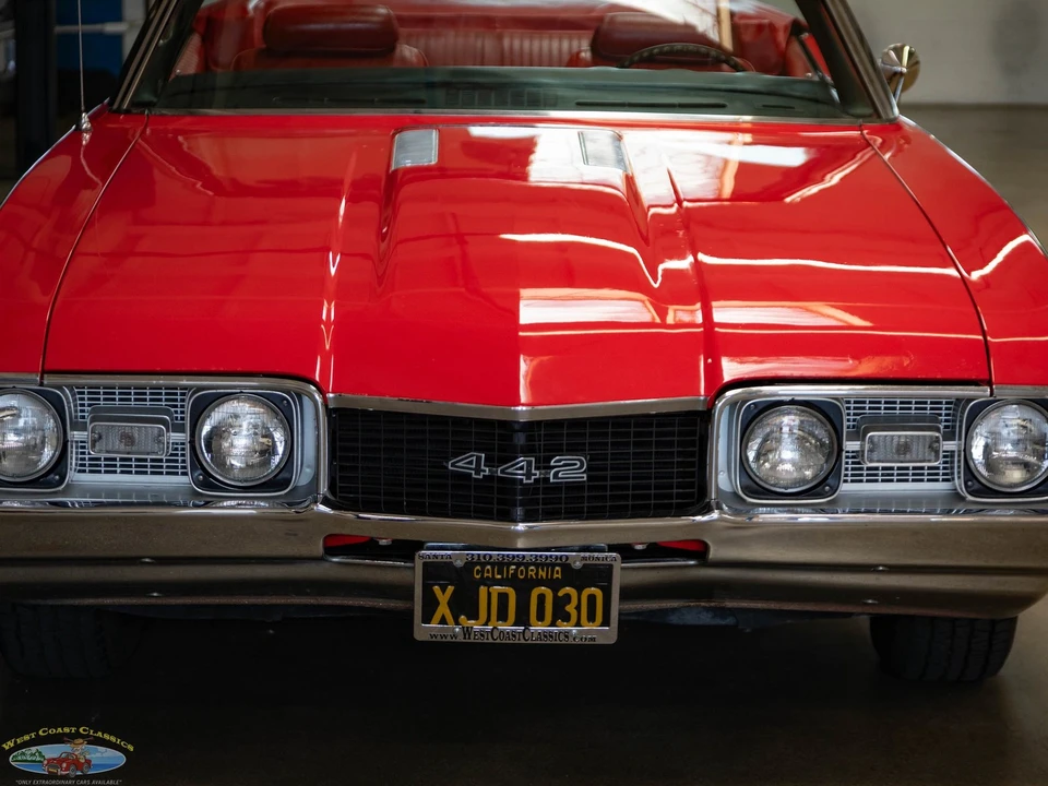 1968 Oldsmobile Cutlass Supreme - Image 16 of 21