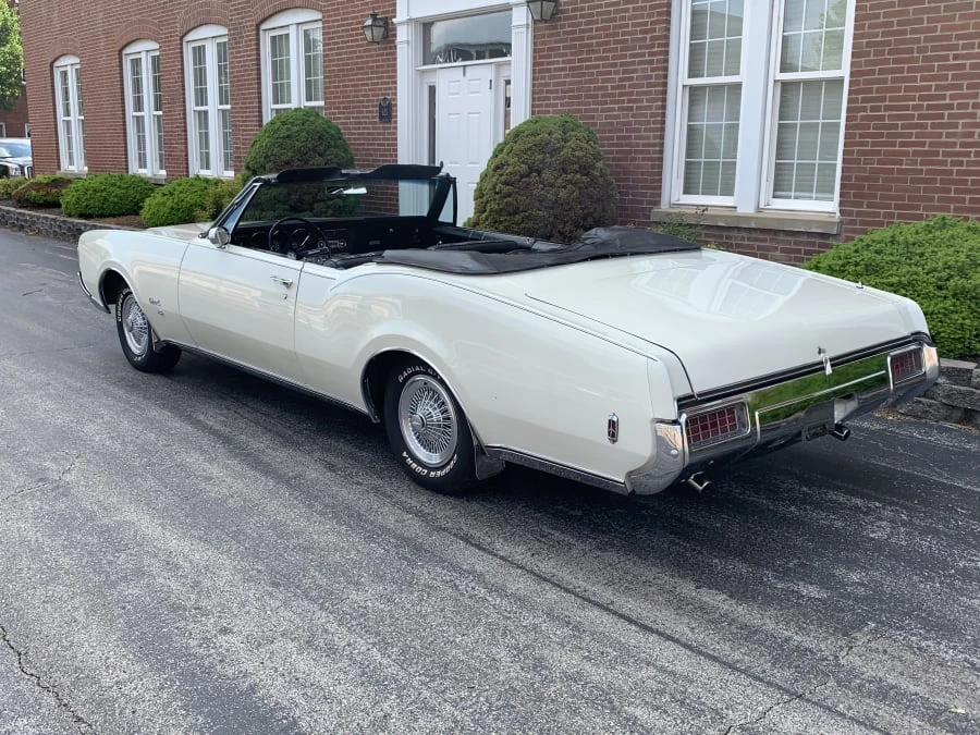 1968 Oldsmobile 88 - Image 3 of 10