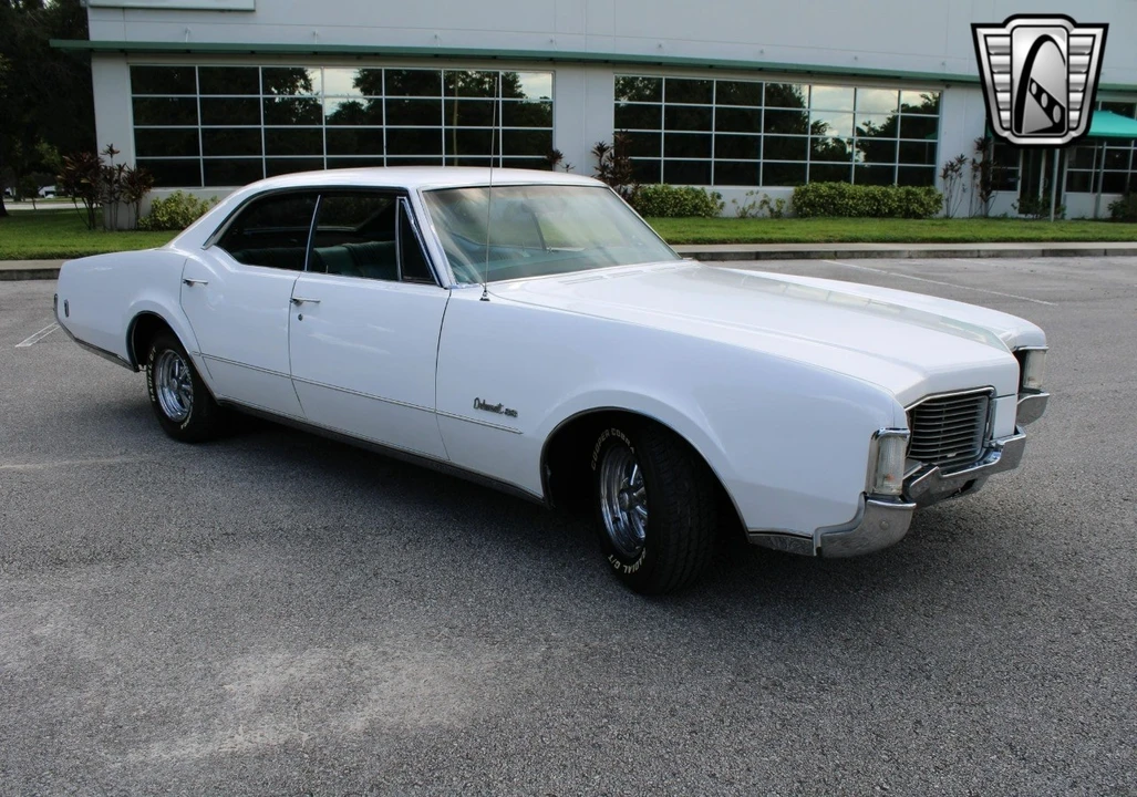 1968 Oldsmobile 88 - Image 10 of 12