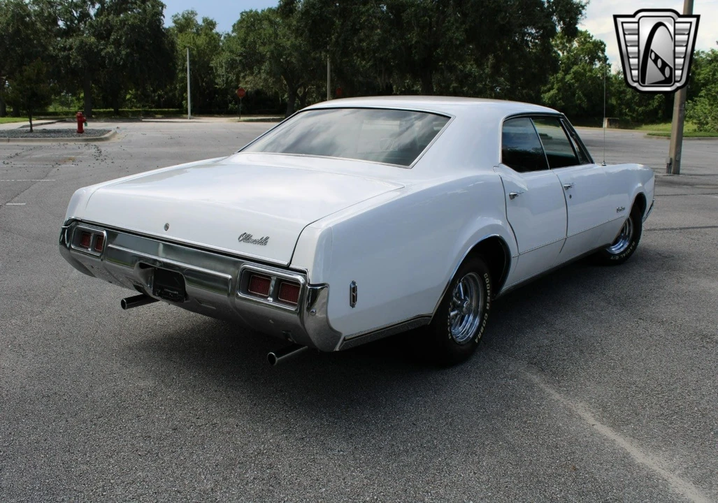 1968 Oldsmobile 88 - Image 9 of 12