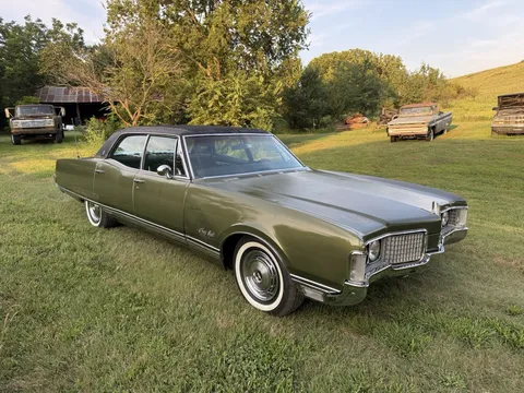 1968 Oldsmobile Ninety-Eight Luxury Sedan