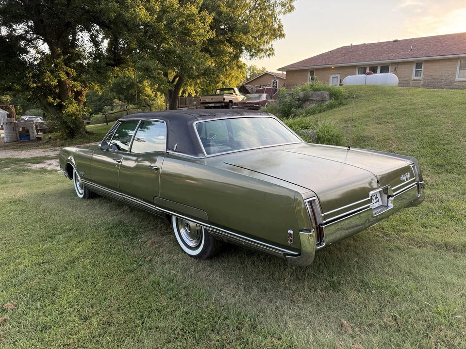 1968 Oldsmobile 98 - Image 3 of 13