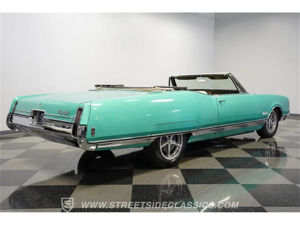 1968 Oldsmobile 98 - Image 11 of 31