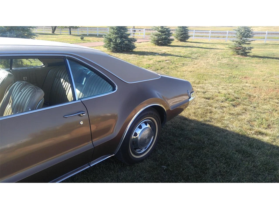 1968 Oldsmobile Toronado - Image 10 of 11
