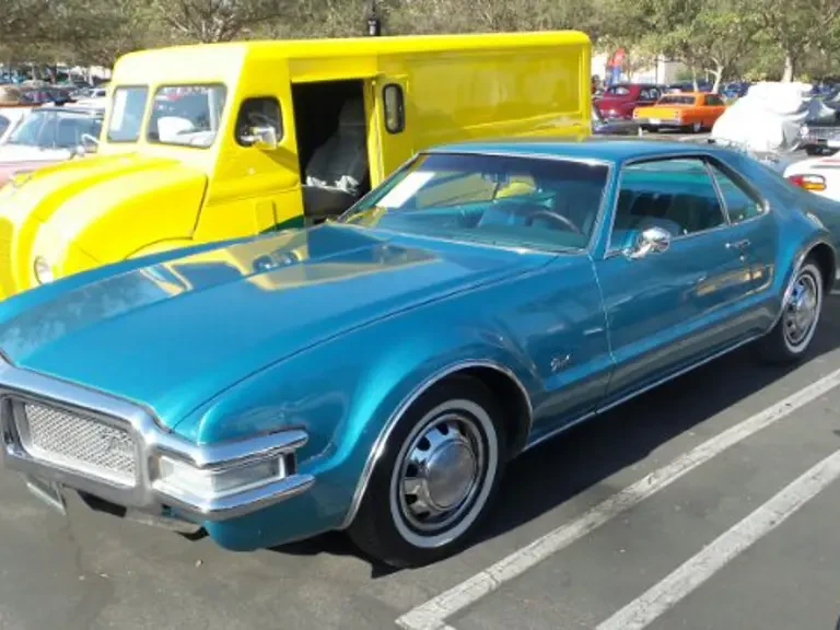 1968 Oldsmobile Toronado - Image 2 of 2