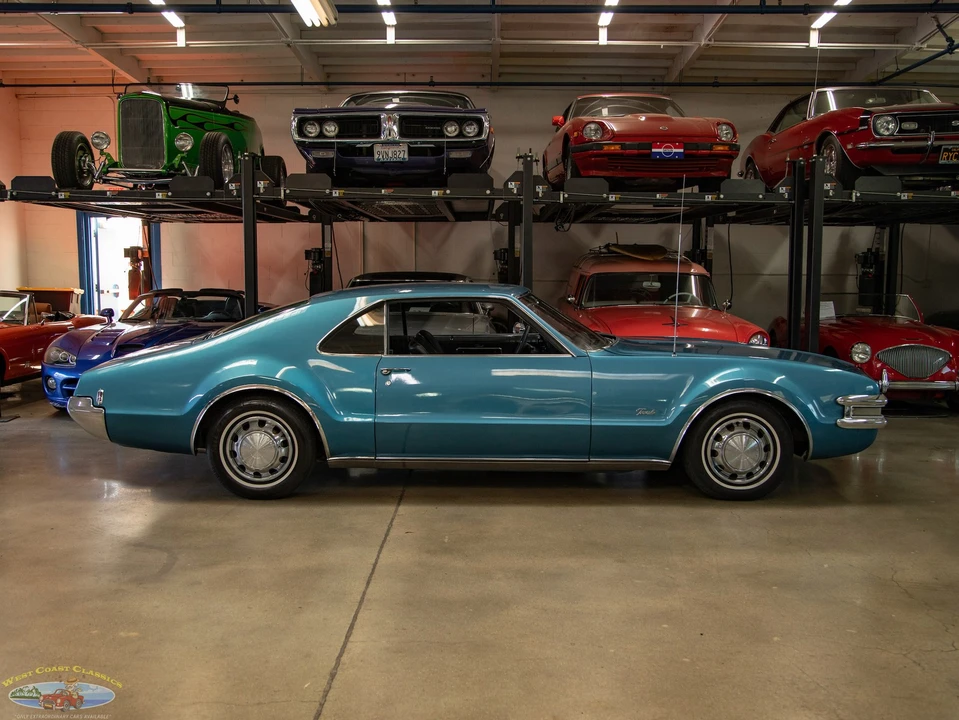 1968 Oldsmobile Toronado - Image 3 of 31
