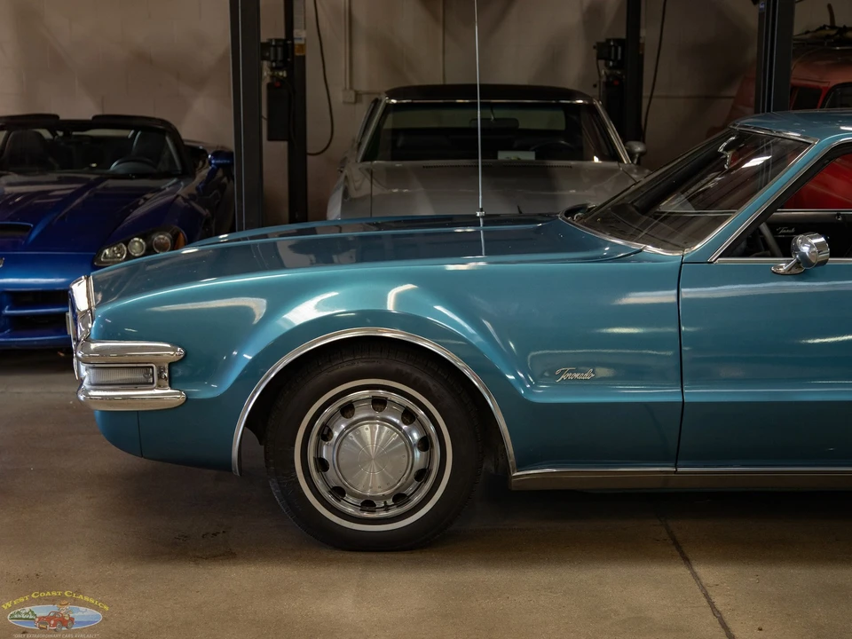 1968 Oldsmobile Toronado - Image 5 of 31