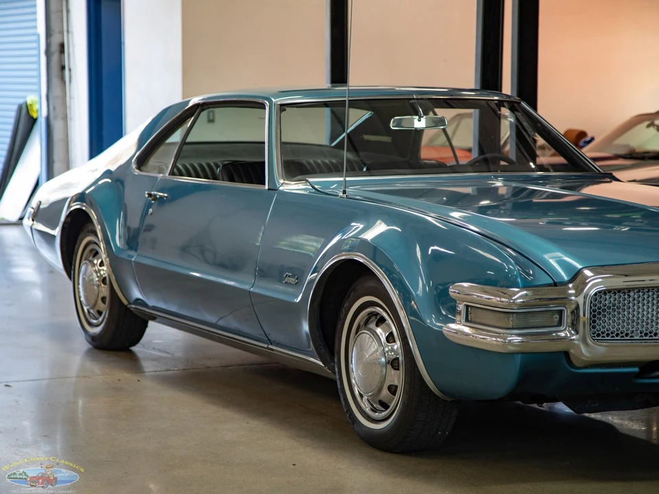 1968 Oldsmobile Toronado - Image 12 of 31