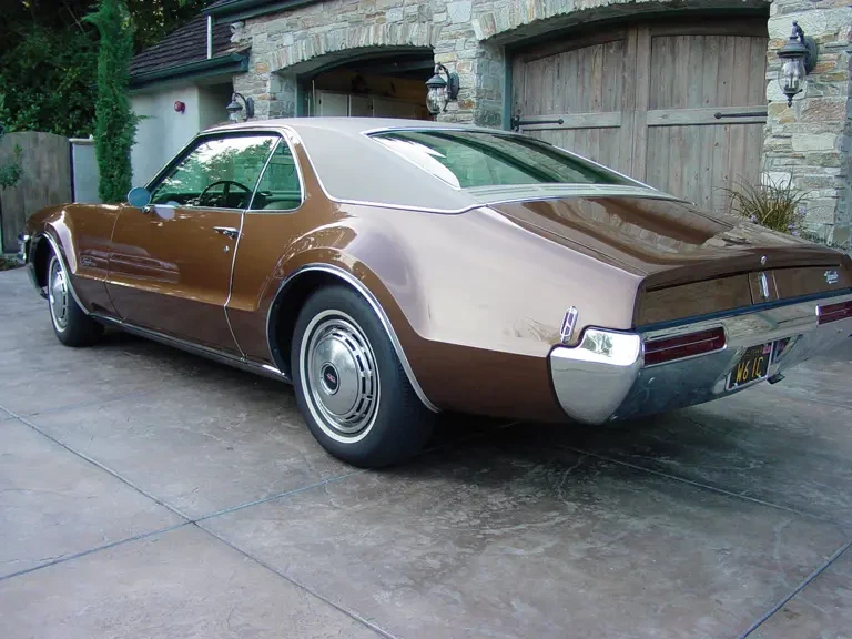 1968 Oldsmobile Toronado - Image 3 of 19