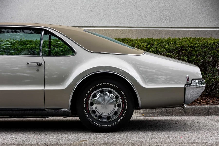 1968 Oldsmobile Toronado - Image 15 of 31