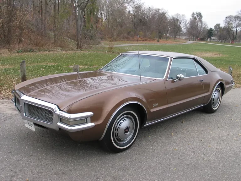 1968 Oldsmobile Toronado - Image 2 of 2