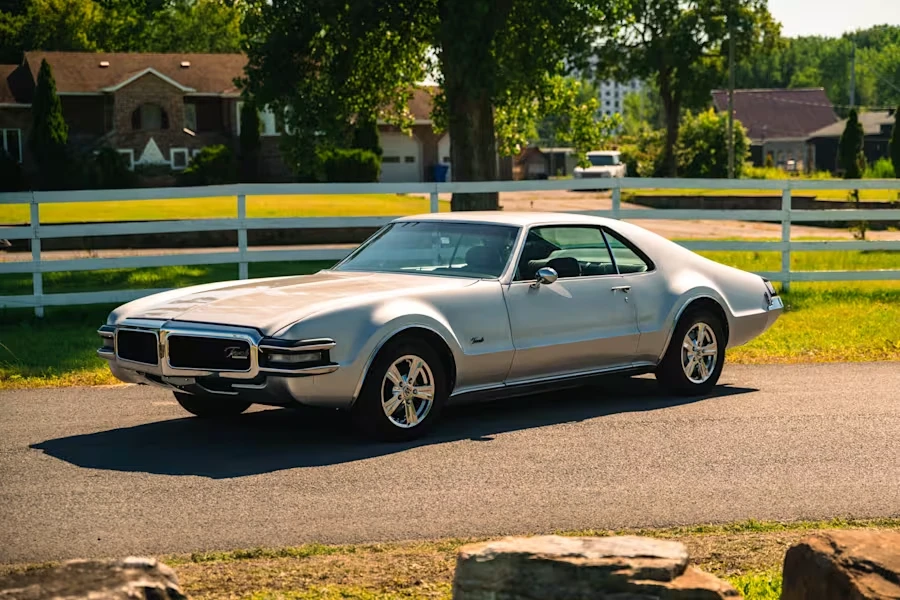 1968 Oldsmobile Toronado - Image 6 of 20