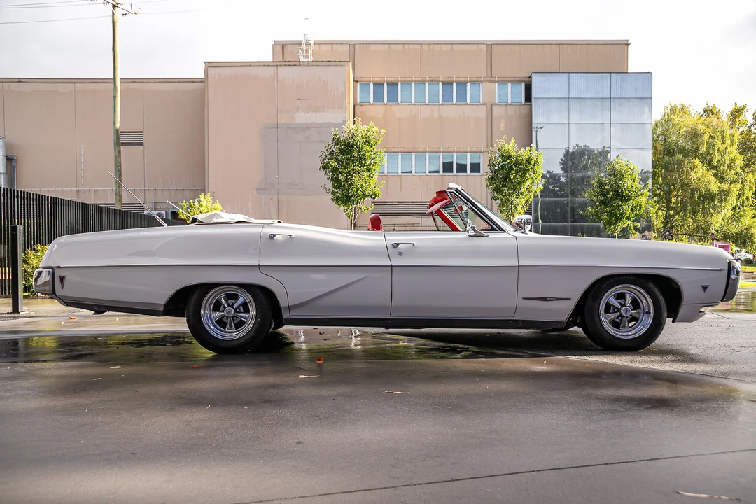 1968 Pontiac Parisienne - Image 10 of 31