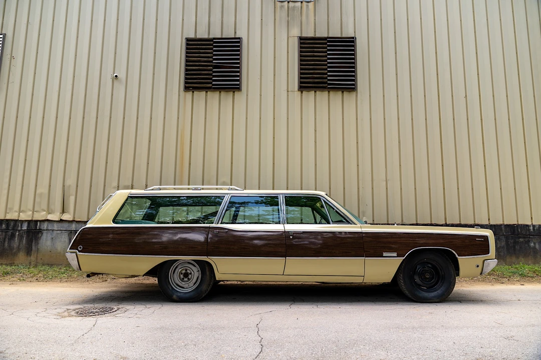 1968 Plymouth Suburban - Image 5 of 31