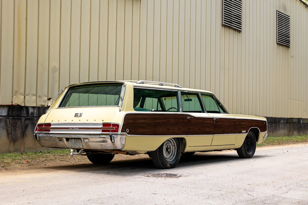 1968 Plymouth Suburban - Image 3 of 31