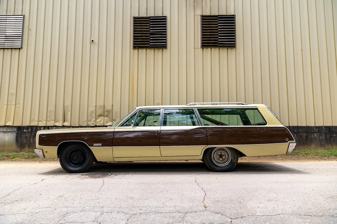 1968 Plymouth Suburban - Image 8 of 31