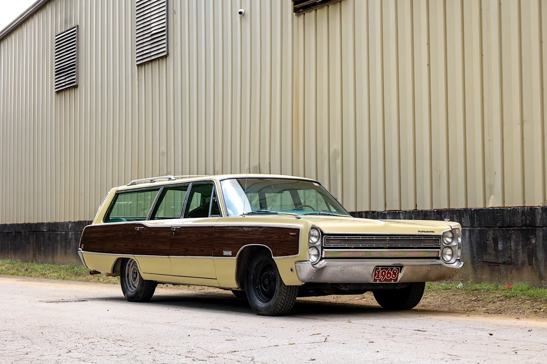 1968 Plymouth Suburban - Image 2 of 31