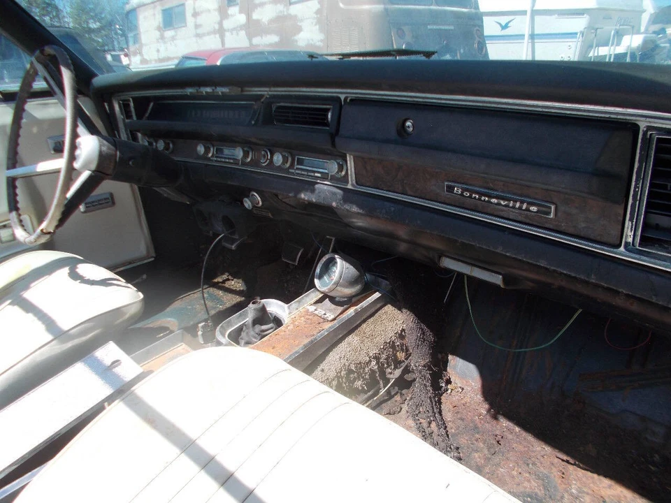 1968 Pontiac Bonneville 3rd Gen - Image 16 of 28