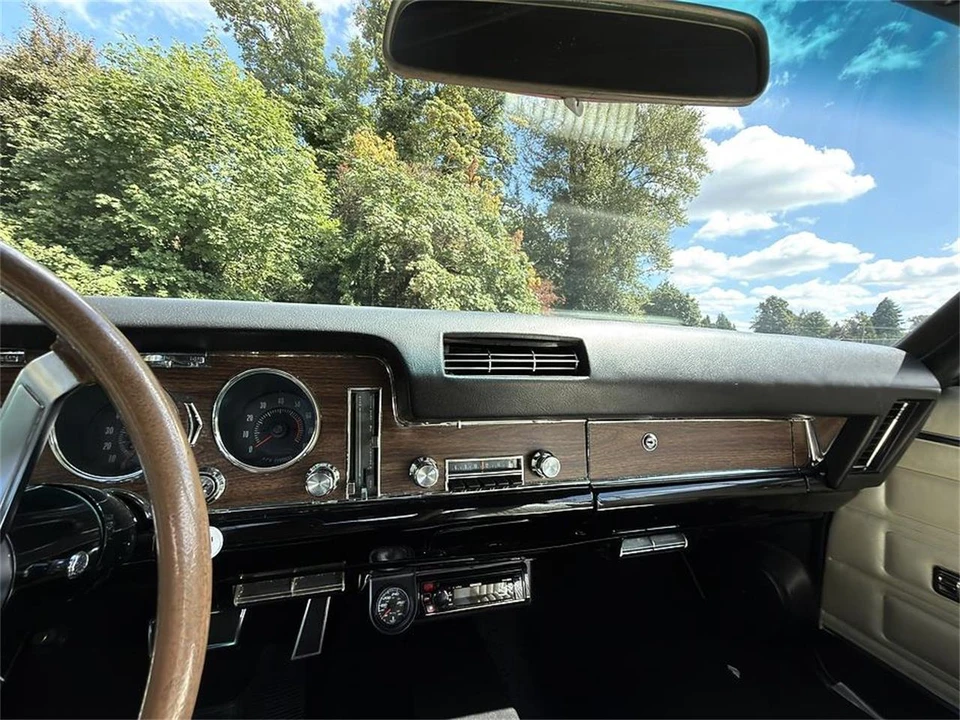 1968 Pontiac GTO 2nd Gen - Image 16 of 31