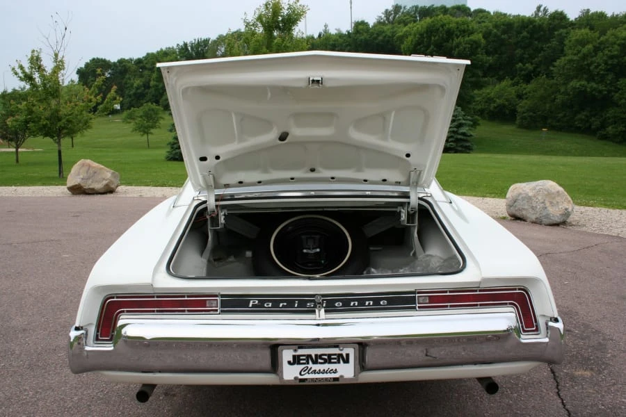 1968 Pontiac Parisienne - Image 7 of 10