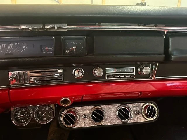 1968 Pontiac Parisienne - Image 17 of 26